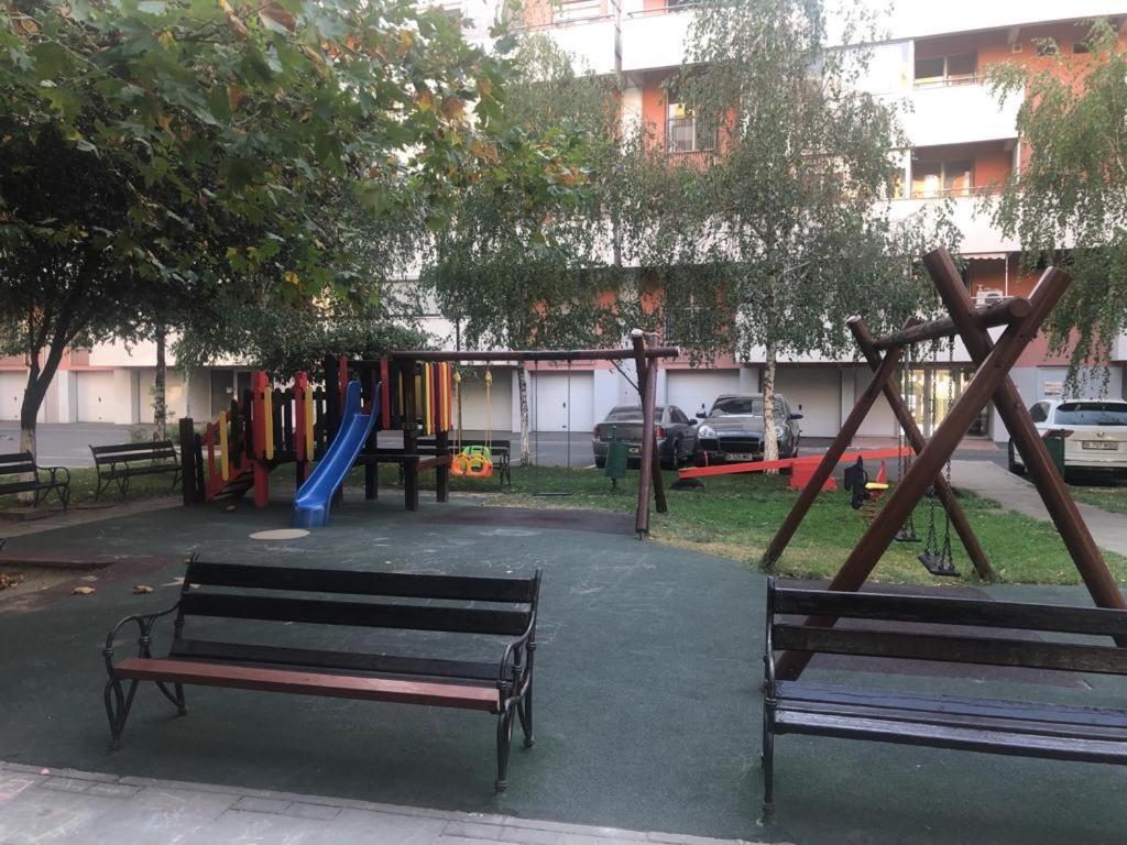 Family Retreat Politehnica Park Apartment Bucharest Exterior photo